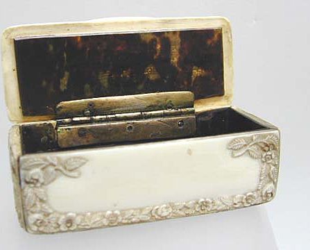 18th c. Royal Crest Ivory Tortoise Shell Snuff Box 18th c. Royal Crest Ivory Tortoise Shell Snuff Box