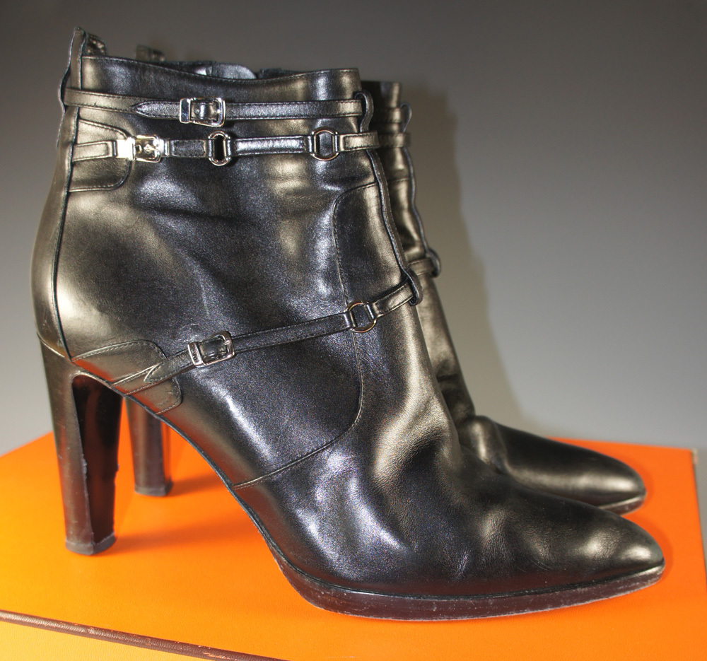 Barely Worn, HERMES Ankle Boots, 40 or US 9 in Black With 3.5" Heel