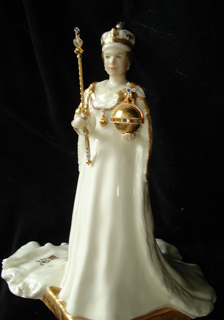 Royal Doulton Queen Elizabeth ll Coronation Royal Doulton Queen Elizabeth ll Coronation