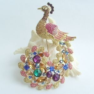 Large Crystal Purple Brooch Large Crystal Purple Brooch