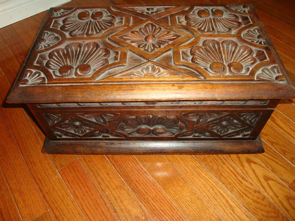 Antique c19th Carved Wood Walnut Renaissance Box Rock Hudson Estate Item Antique c19th Carved Wood Walnut Renaissance Box Rock Hudson Estate Item