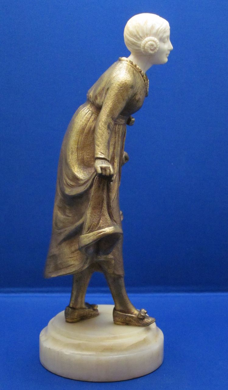 D. ALONZO Bronze & Ivory "The Curtsy" Art Nouveau Figure c1910 D. ALONZO Bronze & Ivory "The Curtsy" Art Nouveau Figure c1910
