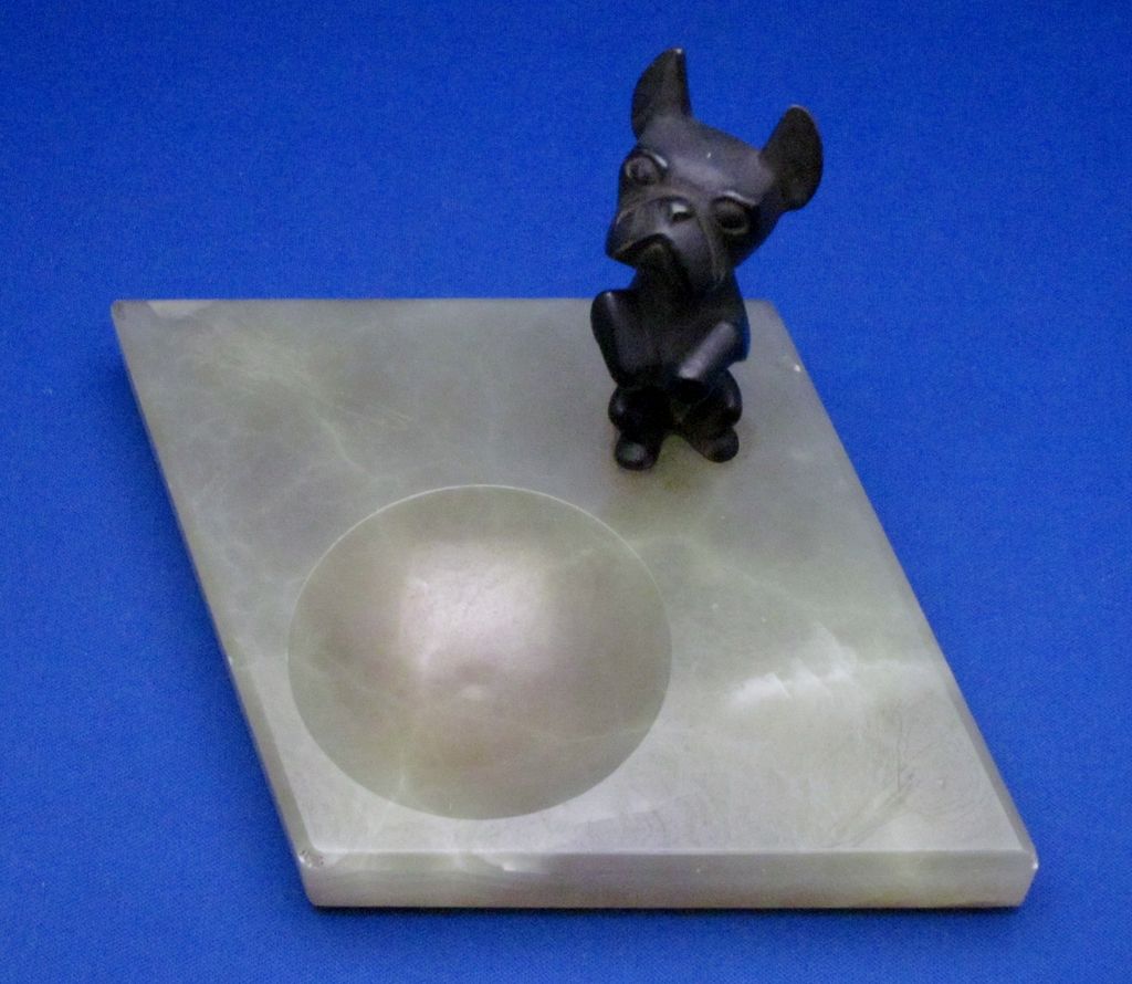 Hagenauer Vienna Bronze Terrier and Green Onyx Vide Poche Hagenauer Vienna Bronze Terrier and Green Onyx Vide Poche