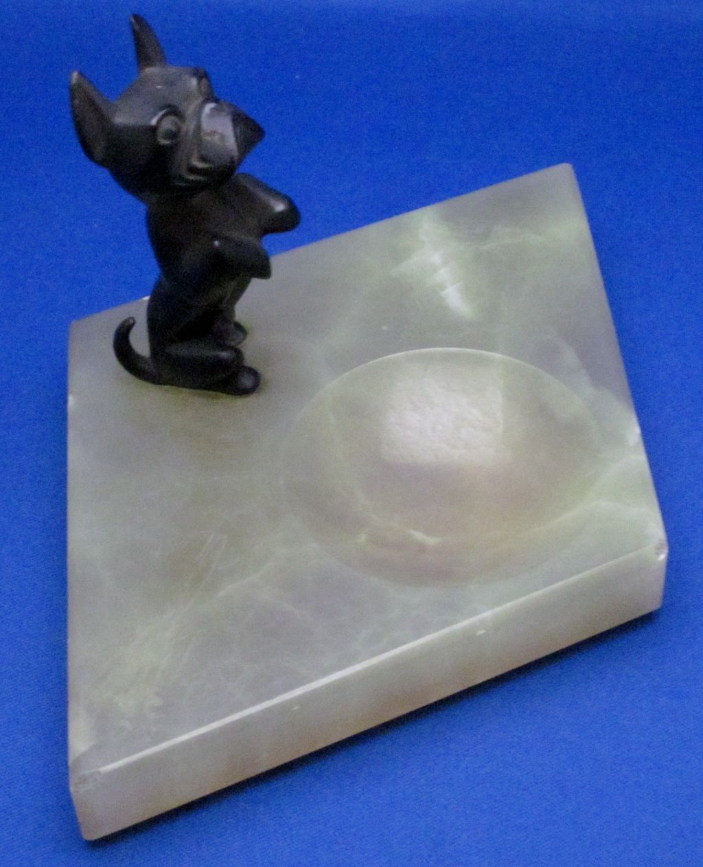 Hagenauer Vienna Bronze Terrier and Green Onyx Vide Poche Hagenauer Vienna Bronze Terrier and Green Onyx Vide Poche