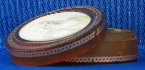 RARE Antique Blond Tortoiseshell, Gold, & Ivory Portrait Miniature Snuff Box, French ca. 1860 RARE Antique Blond Tortoiseshell, Gold, & Ivory Portrait Miniature Snuff Box, French ca. 1860