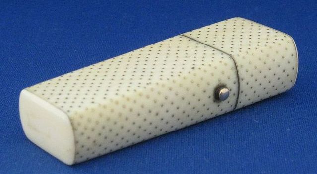 Ivory & Gold Pique Point Etui with Scent Bottle/Flask Ivory & Gold Pique Point Etui with Scent Bottle/Flask