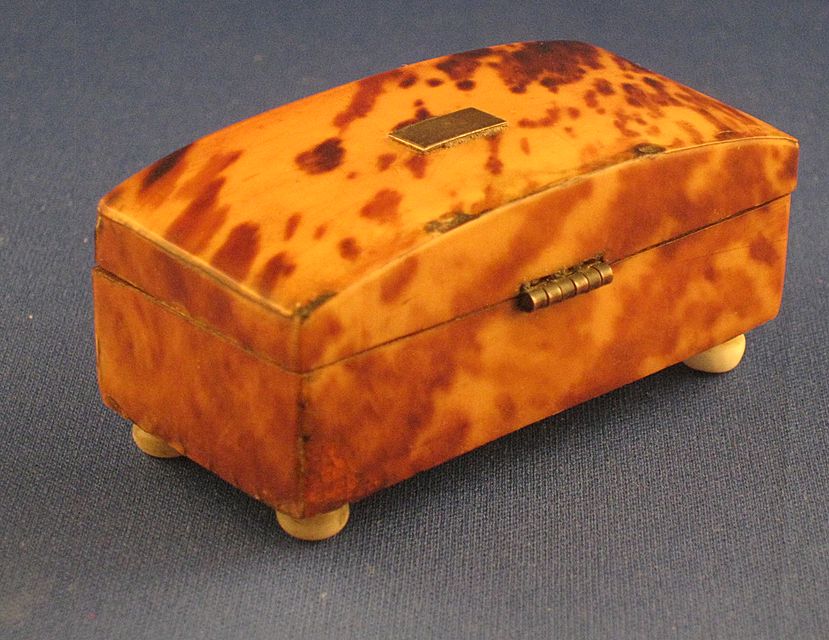 Antique Spotted Tortoiseshell and Ivory Miniature Sewing Needle/Thimble Box Antique Spotted Tortoiseshell and Ivory Miniature Sewing Needle/Thimble Box