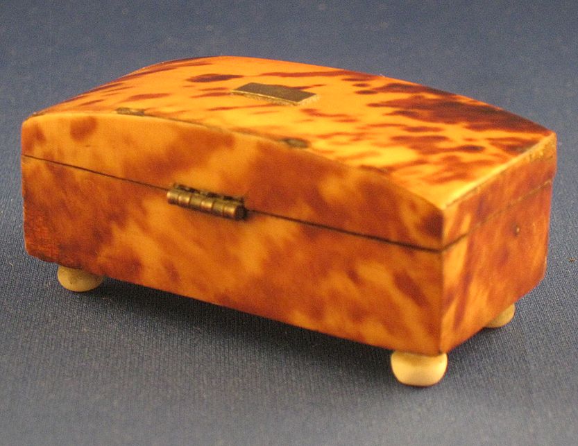 Antique Spotted Tortoiseshell and Ivory Miniature Sewing Needle/Thimble Box Antique Spotted Tortoiseshell and Ivory Miniature Sewing Needle/Thimble Box