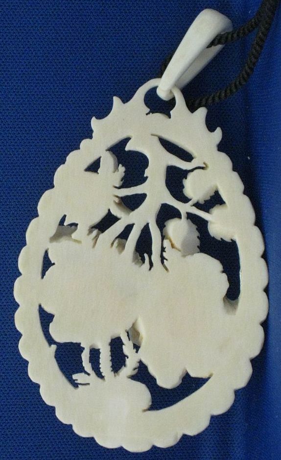 LARGE Antique Carved IVORY ROSES Cameo Pendant Necklace LARGE Antique Carved IVORY ROSES Cameo Pendant Necklace