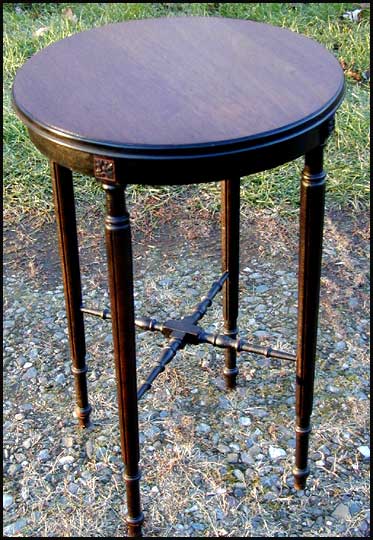Walnut Parlor Side Table Ferner Stand 20th Century Walnut Parlor Side Table Ferner Stand 20th Century