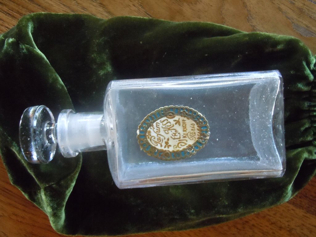 1908 Djer Kiss Kerkoff Parfum Bottle 1908 Djer Kiss Kerkoff Parfum Bottle