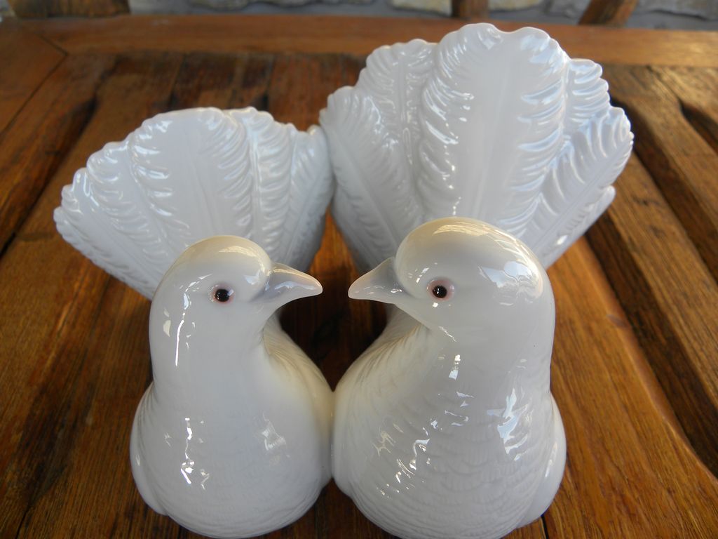 Llardo Doves Figurine Llardo Doves Figurine