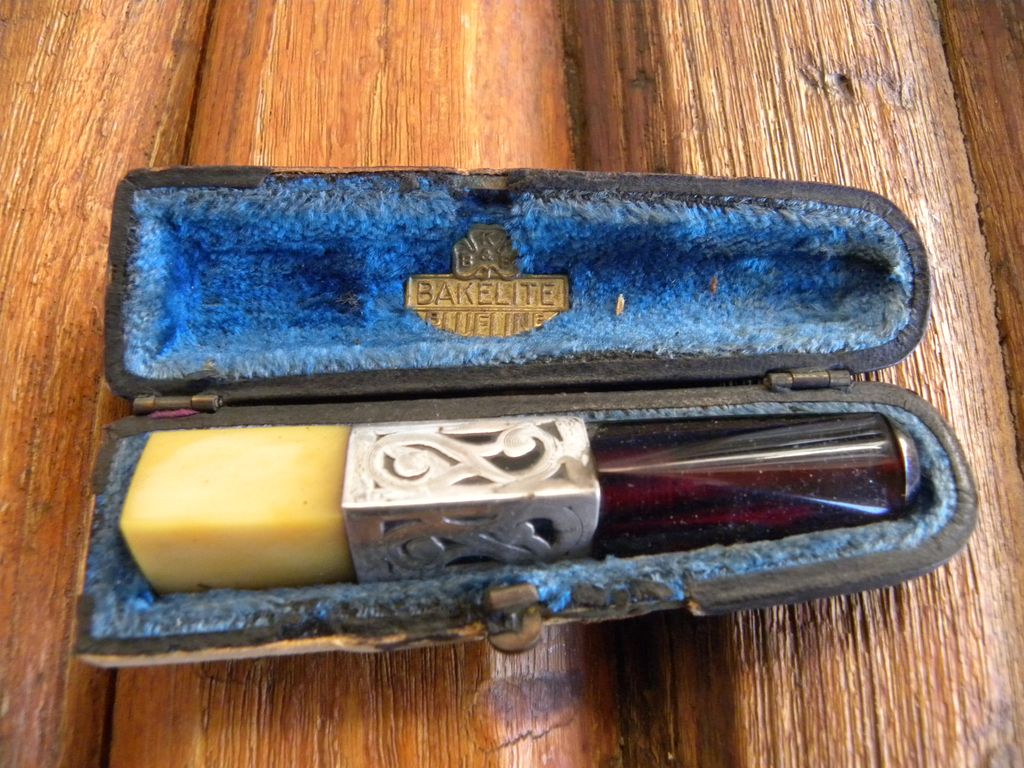 Vintage Sterling and Bakelite Cigarette Holder Vintage Sterling and Bakelite Cigarette Holder