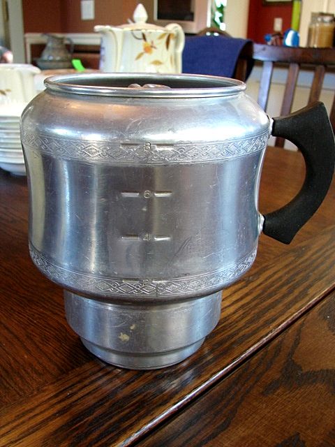 Hall's China Jewel Tea Autumn Leaf Drip Insert Coffee Pot W/scarce West Bend Aluminum Drip Set Complete Free Shipping Hall's China Jewel Tea Autumn Leaf Drip Insert Coffee Pot W/scarce West Bend Aluminum Drip Set Complete Free Shipping