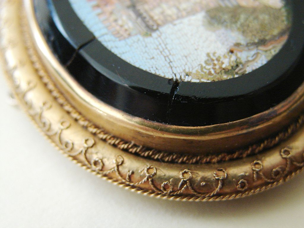 Grand Tour Micro Mosaic Brooch Pendent 14 K Gold Onyx Museum Quality Circa 1840-1850 Grand Tour Micro Mosaic Brooch Pendent 14 K Gold Onyx Museum Quality Circa 1840-1850