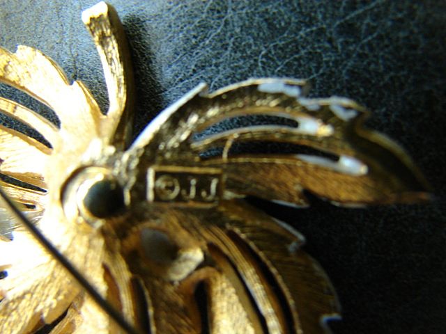 Costume Jewelry Superb Costume Brooch Pin Designer JJ Jonette Jewelry Company Vintage Heirloom Costume Jewelry Superb Costume Brooch Pin Designer JJ Jonette Jewelry Company Vintage Heirloom