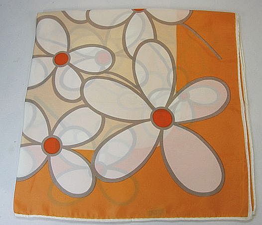 Amazing Vintage Retro Daisy Scarf! Amazing Vintage Retro Daisy Scarf!
