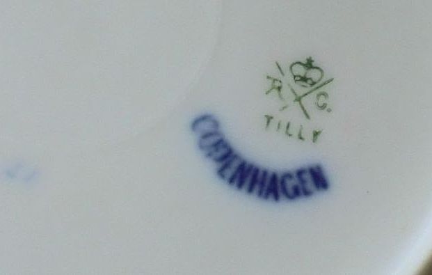 Rosenthal Bavaria Porcelain Copenhagen Tilly Blue Cherub Cabinet Plate c. 1900 Rosenthal Bavaria Porcelain Copenhagen Tilly Blue Cherub Cabinet Plate c. 1900