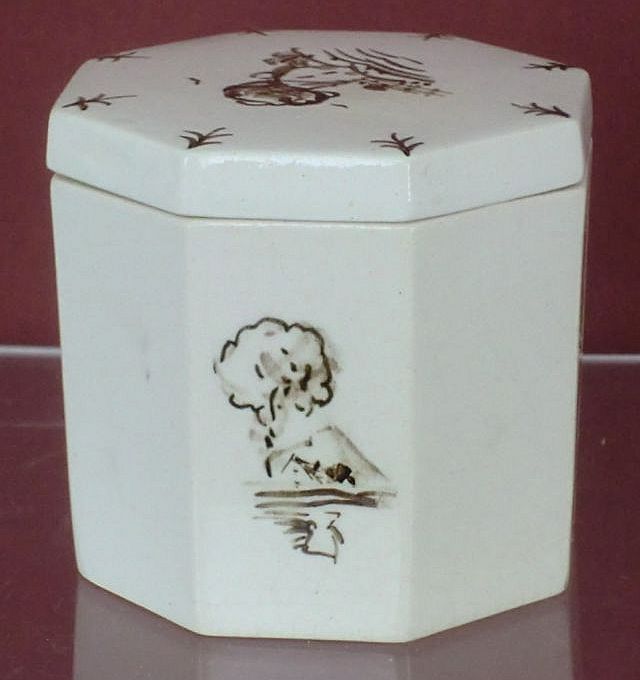 Wedgwood Alfred Powell Lustre Luster Hand Painted Queen's Ware Box ca. 1916 Wedgwood Alfred Powell Lustre Luster Hand Painted Queen's Ware Box ca. 1916