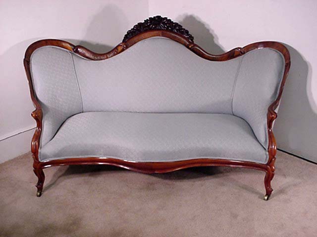 Belter Victorian Sofa, Couch, Rosewood Belter Victorian Sofa, Couch, Rosewood