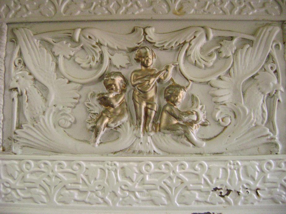 Antique Cast Iron Fireplace Surround & Fender Griffins Cherubs Bulldogs Antique Cast Iron Fireplace Surround & Fender Griffins Cherubs Bulldogs