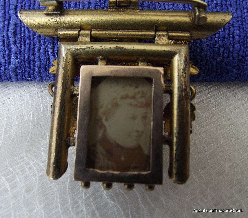 Awesome Victorian Hardstone Cameo Brooch - Pendant, Photo Holder Awesome Victorian Hardstone Cameo Brooch - Pendant, Photo Holder
