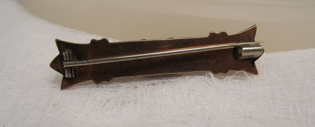 Elegant 1860s Rolled Gold Bar Brooch, Taille D' Epergne Elegant 1860s Rolled Gold Bar Brooch, Taille D' Epergne