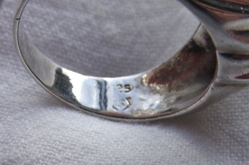 Elegant Unisex Sterling Silver Vintage Ring Size 11, Classic Mounting! Elegant Unisex Sterling Silver Vintage Ring Size 11, Classic Mounting!