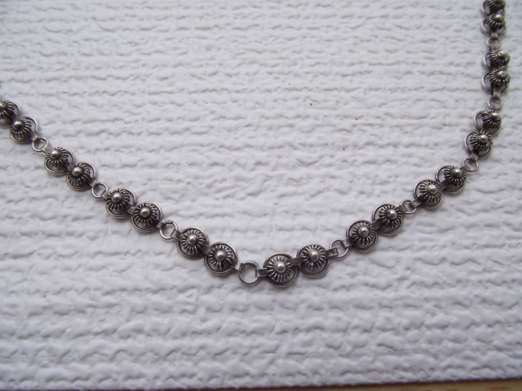 Classic Design Sterling Station Necklace 18" long! Classic Design Sterling Station Necklace 18" long!