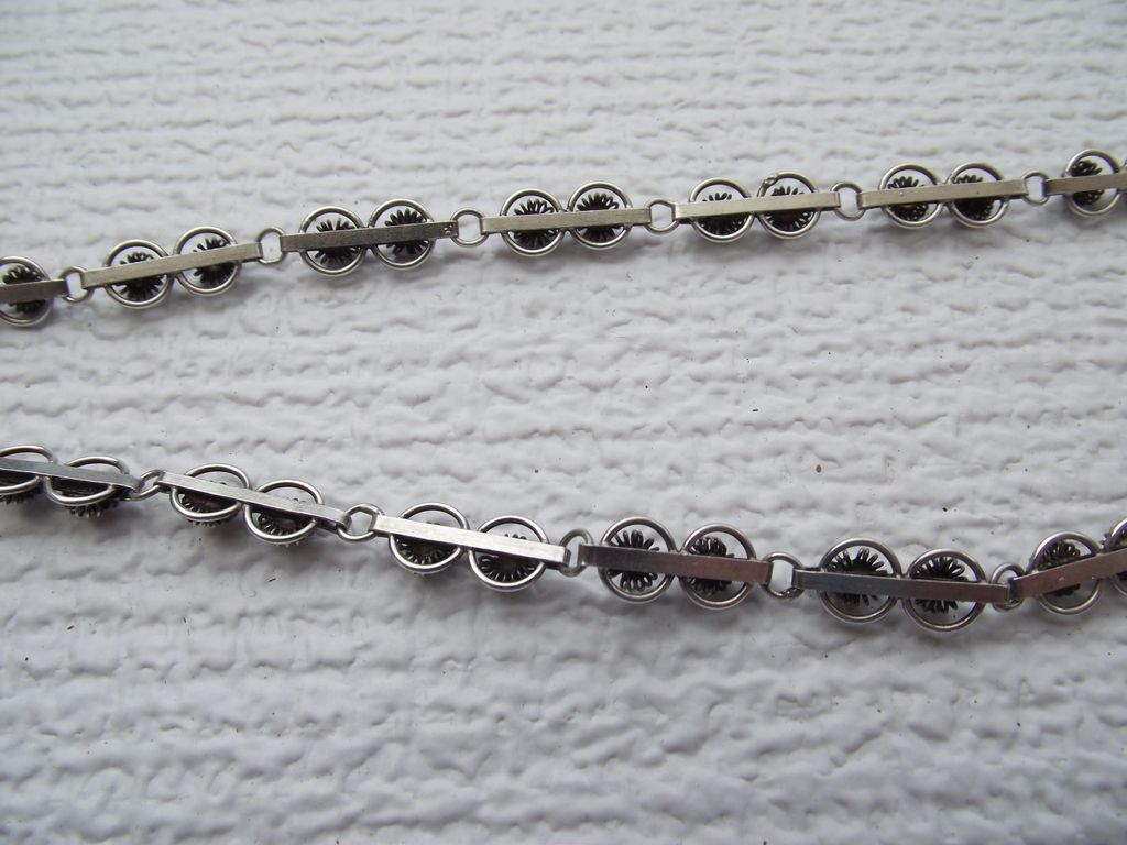 Classic Design Sterling Station Necklace 18" long! Classic Design Sterling Station Necklace 18" long!