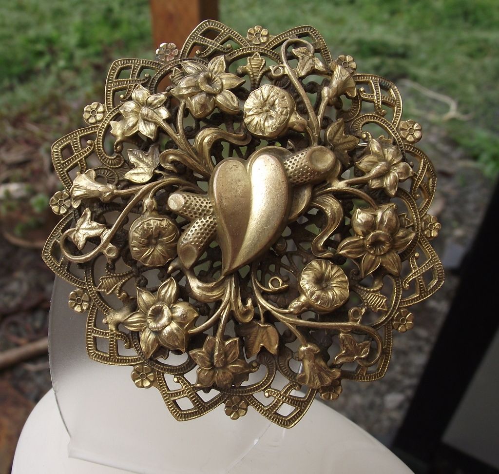 Extraordinary Art Deco Repousse' Floral Three Dimensional Brooch! Extraordinary Art Deco Repousse' Floral Three Dimensional Brooch!