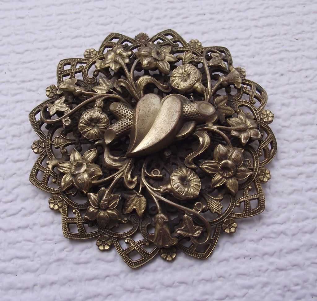 Extraordinary Art Deco Repousse' Floral Three Dimensional Brooch! Extraordinary Art Deco Repousse' Floral Three Dimensional Brooch!