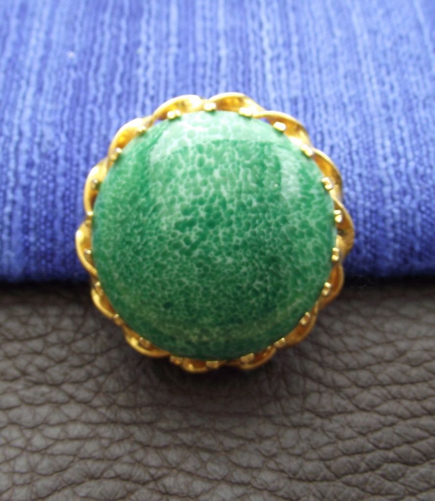 Lovely Vintage PEKING GLASS Brooch, Made In Austria! Lovely Vintage PEKING GLASS Brooch, Made In Austria!