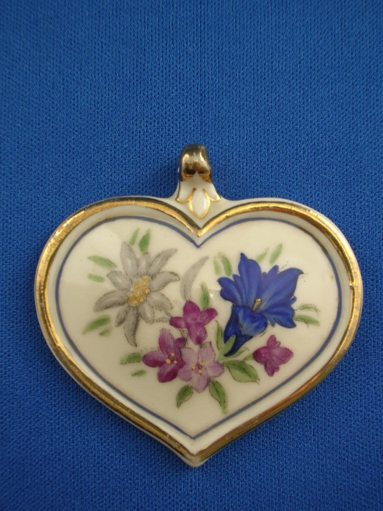 Vintage Rosenthal Porcelain Floral Heart Pendant Vintage Rosenthal Porcelain Floral Heart Pendant