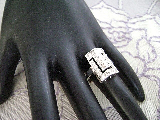 HMS Deco Design Rhinestone Ring Silver HMS Deco Design Rhinestone Ring Silver