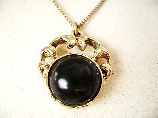 Lady Ellen Interchangeable Magne-Gems Demi Necklace & Clips Lady Ellen Interchangeable Magne-Gems Demi Necklace & Clips