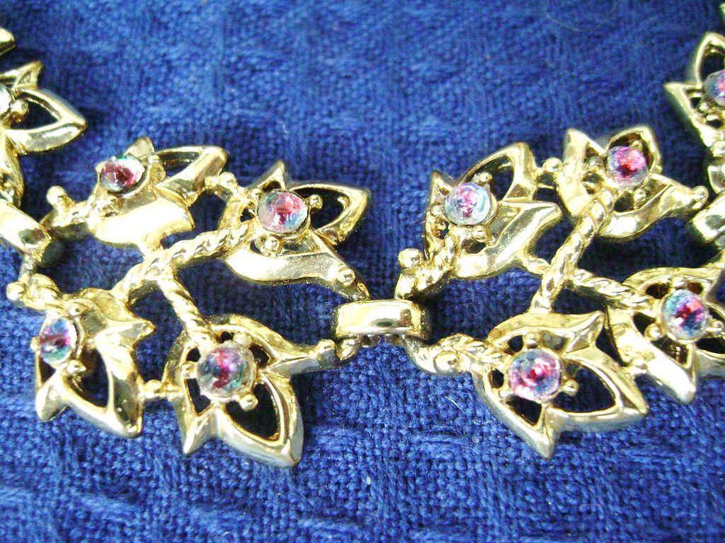 Vintage CORO Multi-Color Rhinestone Wide Leaf Bracelet Vintage CORO Multi-Color Rhinestone Wide Leaf Bracelet