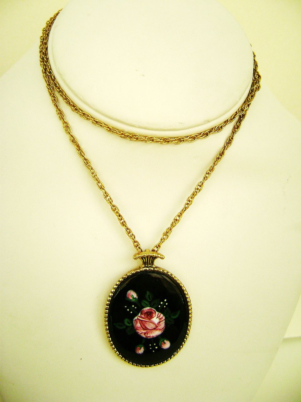 Vintage WHITING & DAVIS Oval Enamel Painted Rose Pendant Vintage WHITING & DAVIS Oval Enamel Painted Rose Pendant