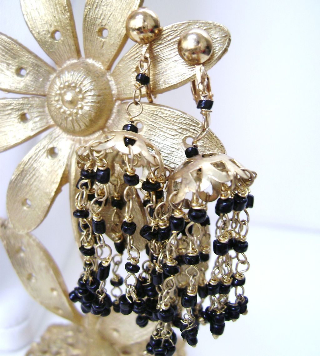 VINTAGE Black Enamel & Gold Tone Bead Lariat w/Tassels & Black Beaded Umbrella Clips VINTAGE Black Enamel & Gold Tone Bead Lariat w/Tassels & Black Beaded Umbrella Clips