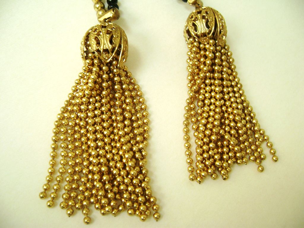 VINTAGE Black Enamel & Gold Tone Bead Lariat w/Tassels & Black Beaded Umbrella Clips VINTAGE Black Enamel & Gold Tone Bead Lariat w/Tassels & Black Beaded Umbrella Clips