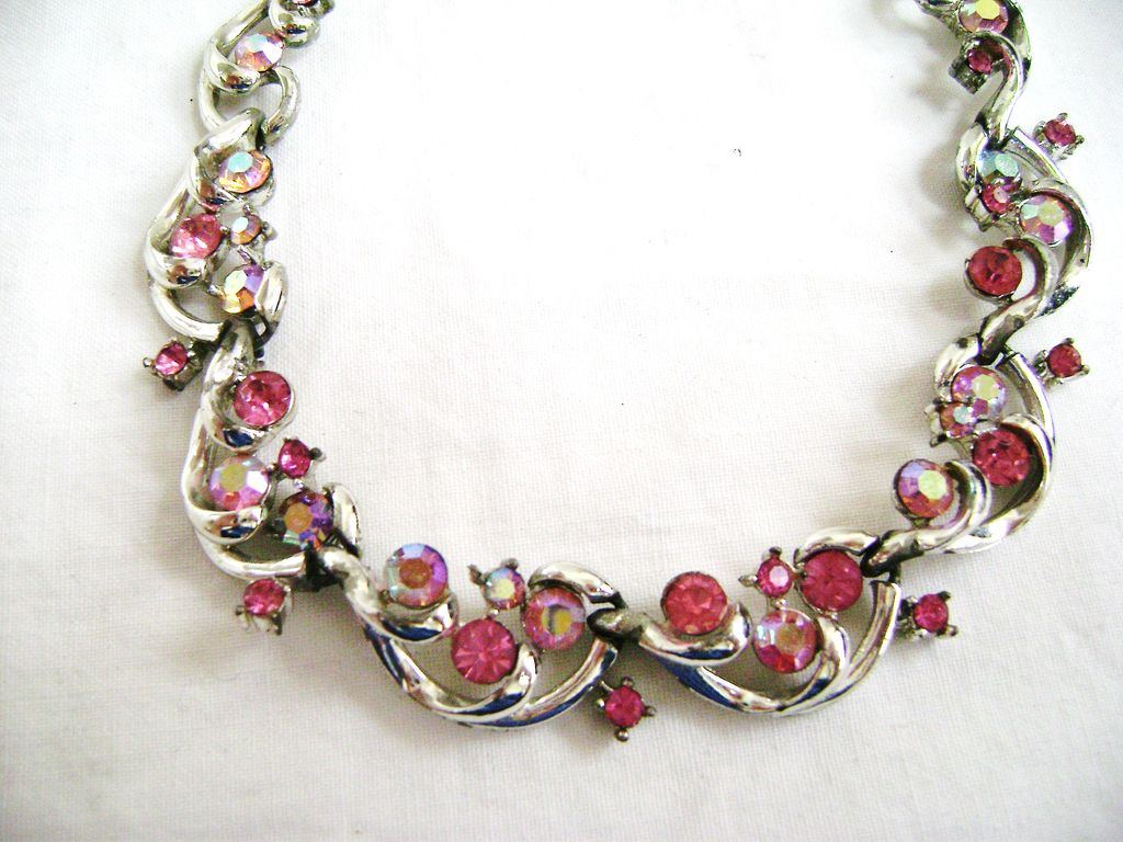 Vintage CORO Pink Rhinestone Silver Tone Choker Vintage CORO Pink Rhinestone Silver Tone Choker