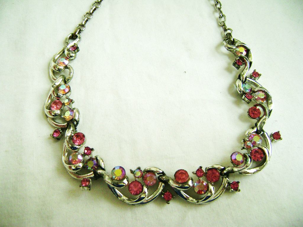 Vintage CORO Pink Rhinestone Silver Tone Choker Vintage CORO Pink Rhinestone Silver Tone Choker