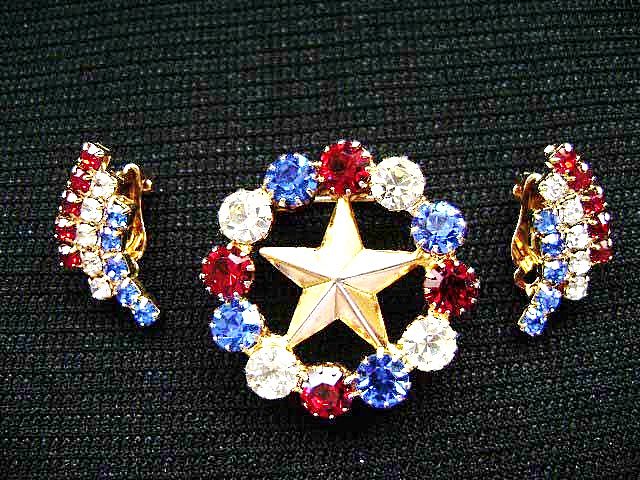 VINTAGE Red, White & Blue Demi Rhinestone Pin & Earrings VINTAGE Red, White & Blue Demi Rhinestone Pin & Earrings
