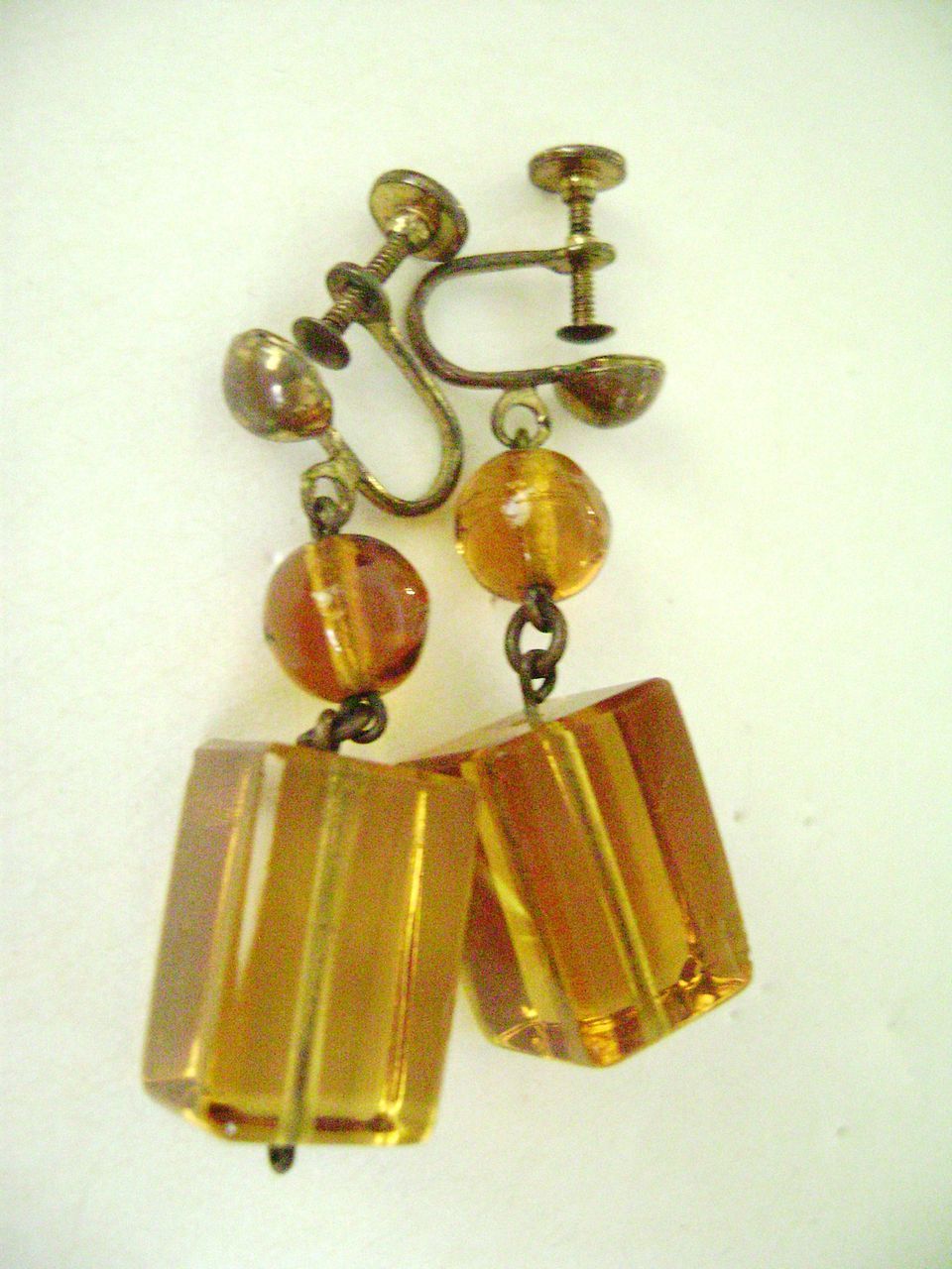 Golden Cube Glass Vintage Screw Back Earrings Golden Cube Glass Vintage Screw Back Earrings