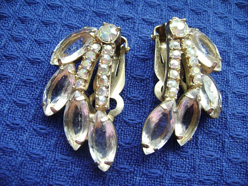 VINTAGE Clear Navette and Round Aurora Borealis Rhinestone Clips VINTAGE Clear Navette and Round Aurora Borealis Rhinestone Clips