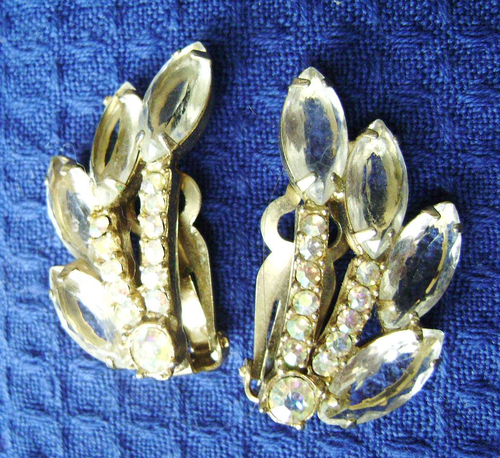 VINTAGE Clear Navette and Round Aurora Borealis Rhinestone Clips VINTAGE Clear Navette and Round Aurora Borealis Rhinestone Clips
