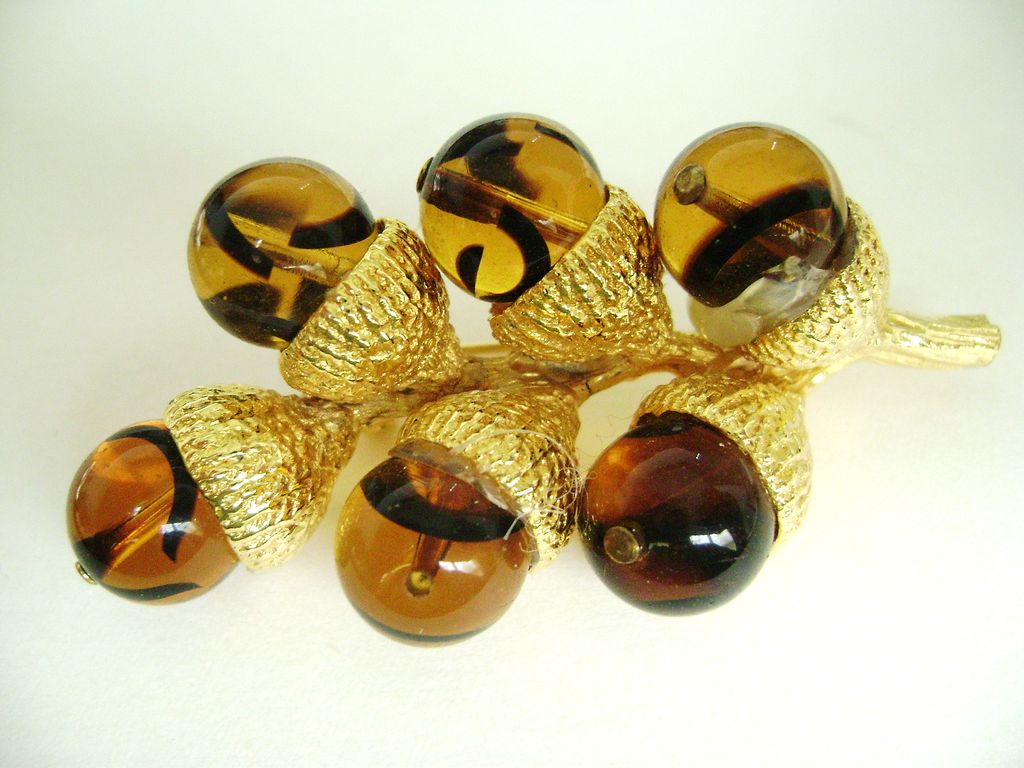Vintage Pat Hudson Gold Tone and Amber Glass ACORN Demi Vintage Pat Hudson Gold Tone and Amber Glass ACORN Demi