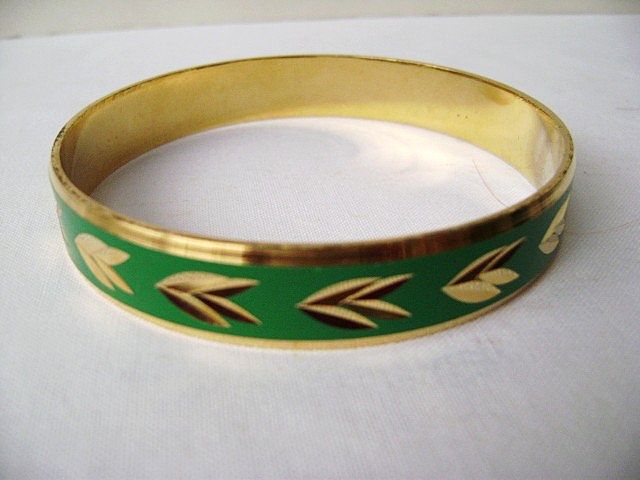 MOD Green Enamel/Etched Gold Tone Bangle MOD Green Enamel/Etched Gold Tone Bangle