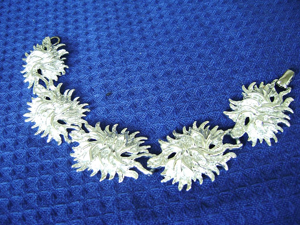 Silver Tone Vintage Fireworks Link Bracelet Silver Tone Vintage Fireworks Link Bracelet