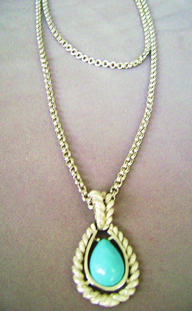 Vintage AVON Double Strand Silver Tone Pendant w/Turquoise Pendant Vintage AVON Double Strand Silver Tone Pendant w/Turquoise Pendant